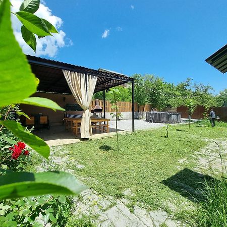 New Horizons , Apartment With 5 Bedrooms, Whole Apartment, Апартмент Целиком Dilisan Kültér fotó