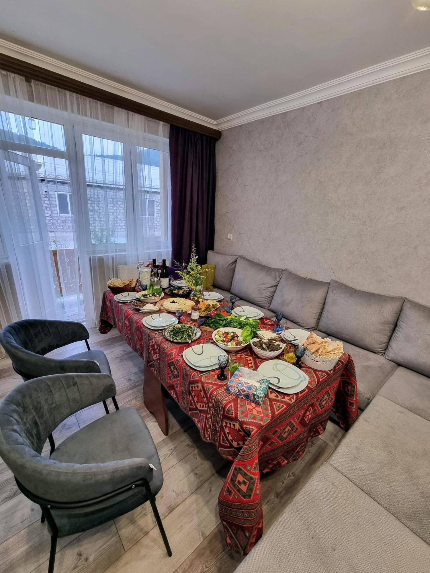 New Horizons , Apartment With 5 Bedrooms, Whole Apartment, Апартмент Целиком Dilisan Kültér fotó
