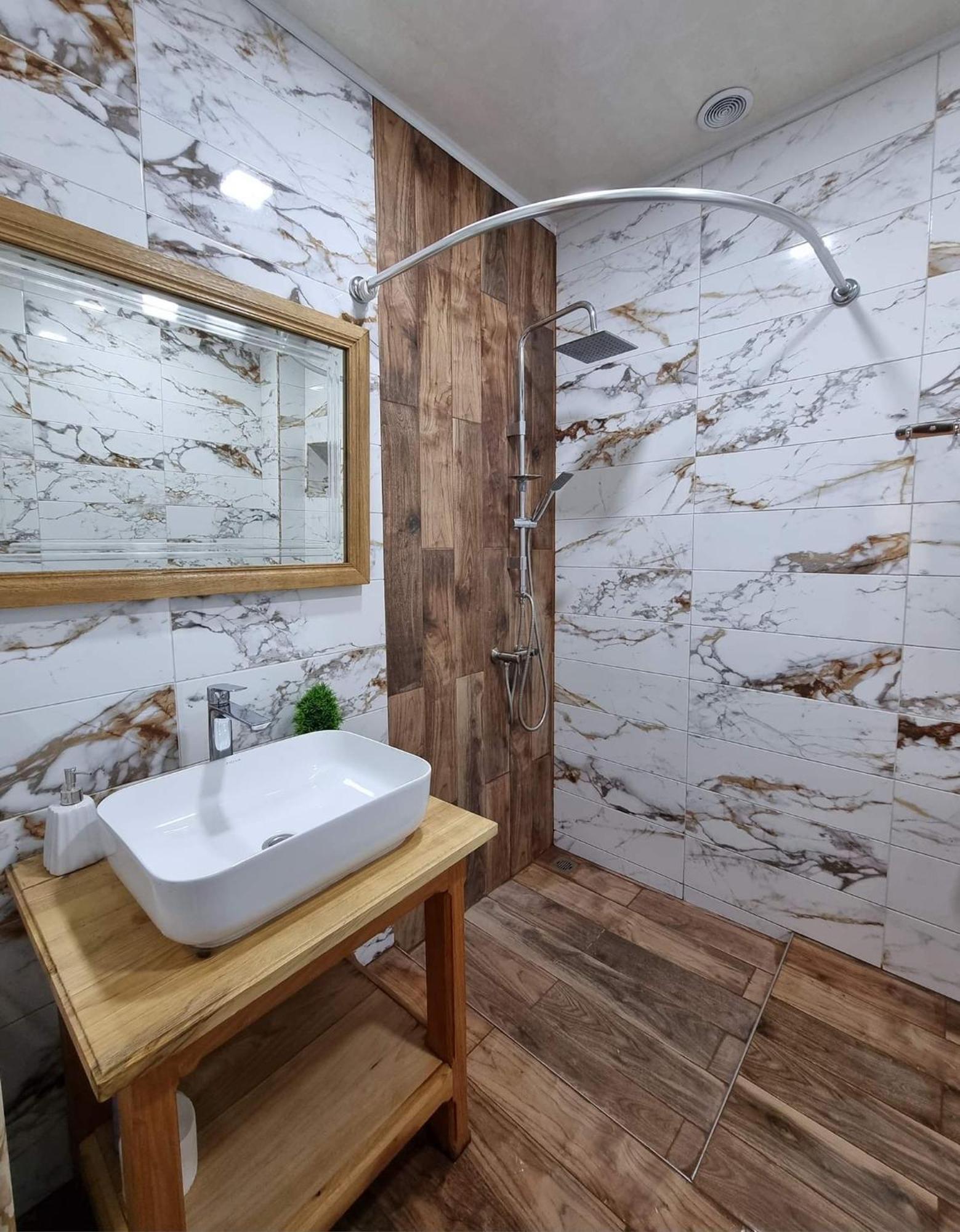 New Horizons , Apartment With 5 Bedrooms, Whole Apartment, Апартмент Целиком Dilisan Kültér fotó